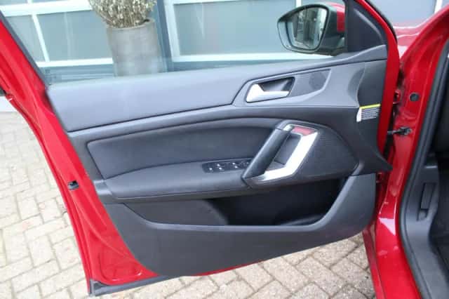 Peugeot 308 (2019) thumbnail 18
