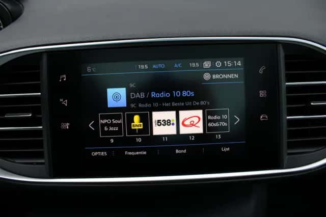 Peugeot 308 (2019) thumbnail 27