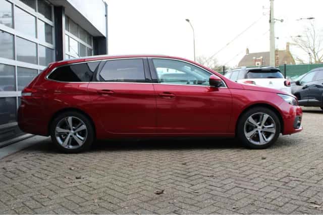 Peugeot 308 (2019) thumbnail 5