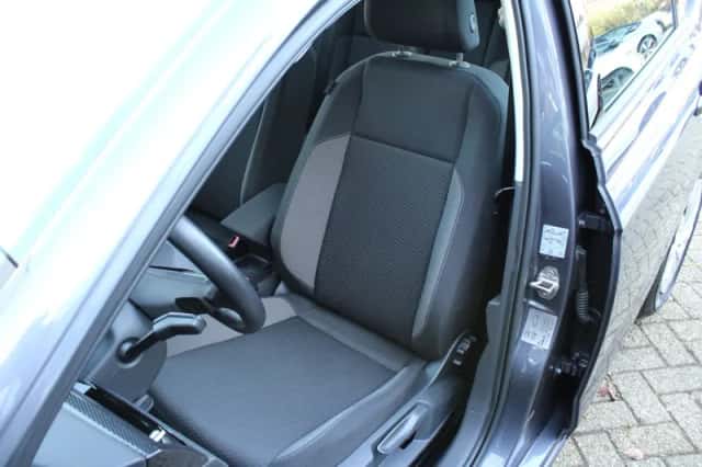 Volkswagen Polo (2023) thumbnail 16