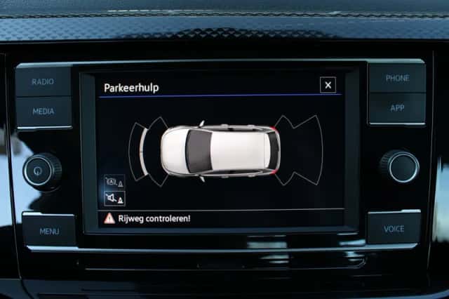 Volkswagen Polo (2023) thumbnail 32