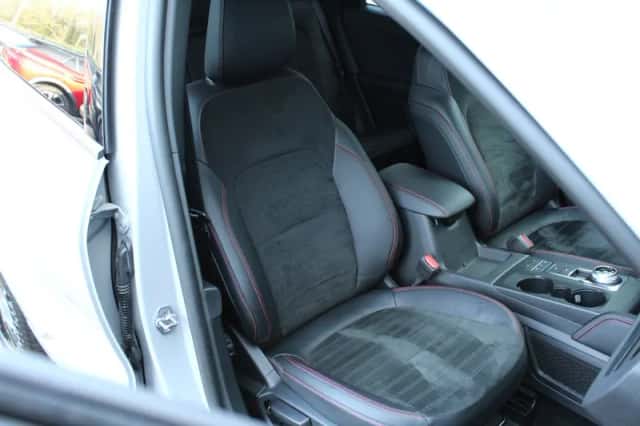 Ford Kuga (2023) thumbnail 12