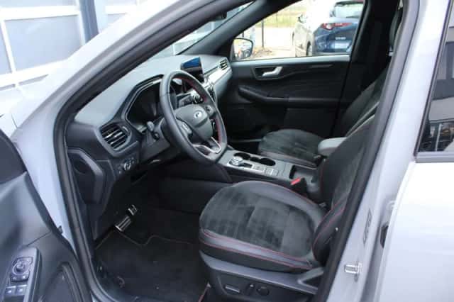 Ford Kuga (2023) thumbnail 14