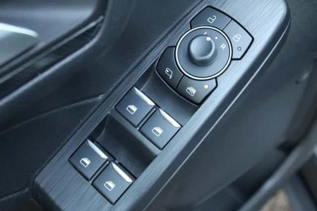 Ford Kuga (2023) thumbnail 21