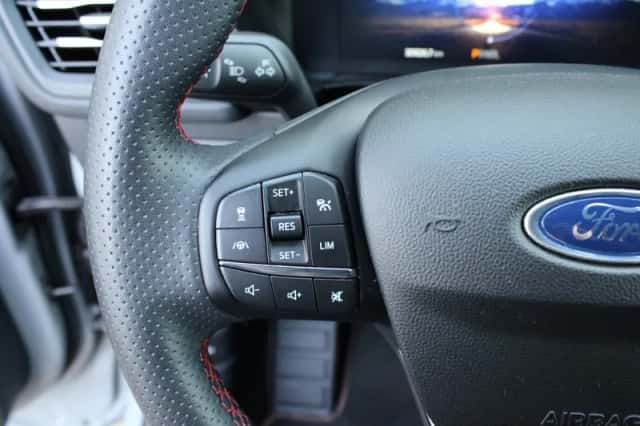 Ford Kuga (2023) thumbnail 24