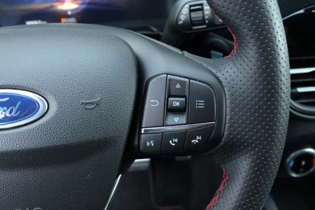 Ford Kuga (2023) thumbnail 25