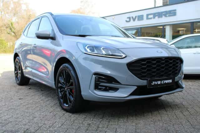 Ford Kuga (2023) thumbnail 5