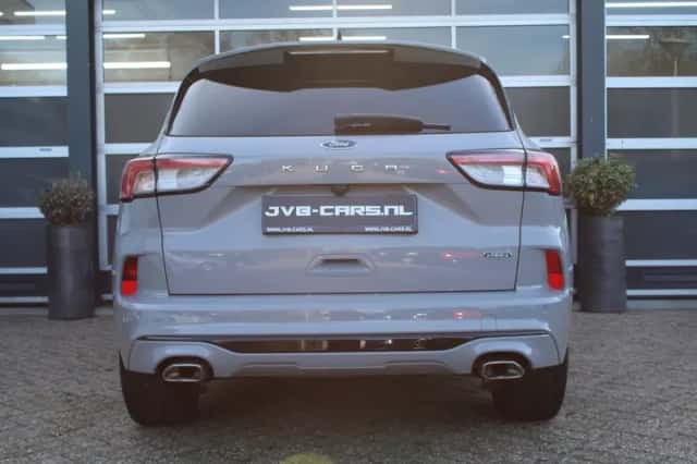 Ford Kuga (2023) thumbnail 9