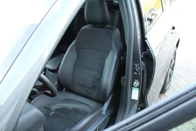 Ford Kuga (2023) thumbnail 14