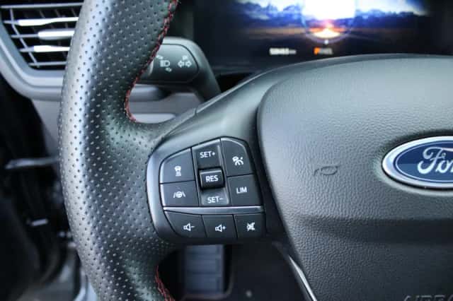 Ford Kuga (2023) thumbnail 25