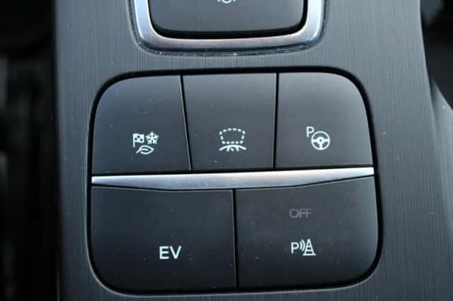 Ford Kuga (2023) thumbnail 30