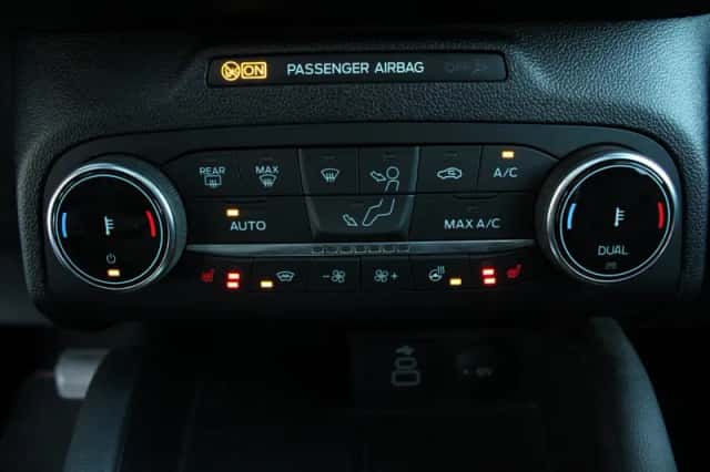 Ford Kuga (2023) thumbnail 32