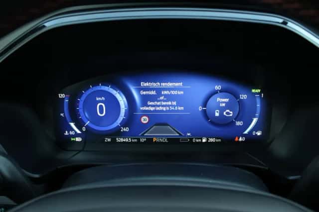 Ford Kuga (2023) thumbnail 39