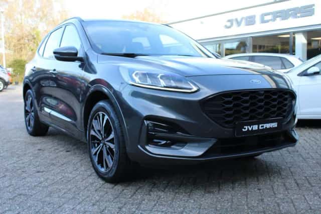 Ford Kuga (2023) thumbnail 5