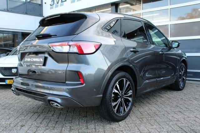 Ford Kuga (2023) thumbnail 7