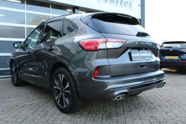 Ford Kuga (2023) thumbnail 8