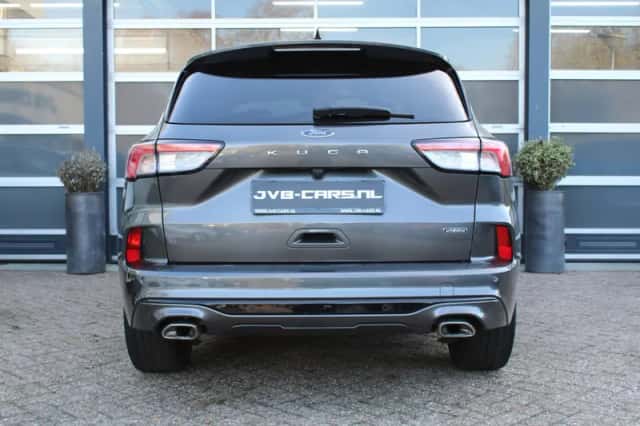 Ford Kuga (2023) thumbnail 9