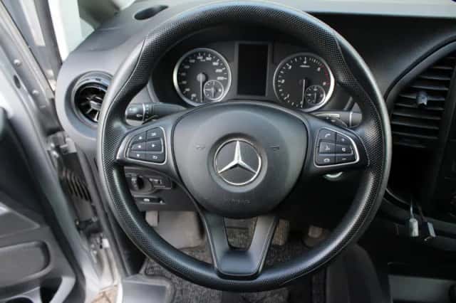 Mercedes-Benz Vito (2021) thumbnail 16