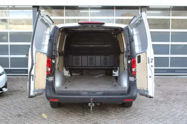 Mercedes-Benz Vito (2021) thumbnail 10