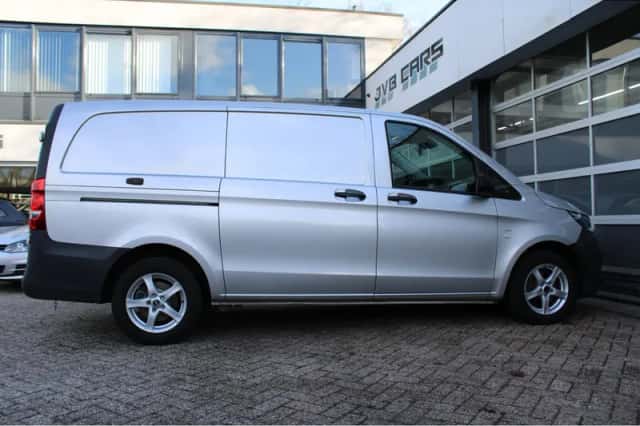 Mercedes-Benz Vito (2021) thumbnail 5