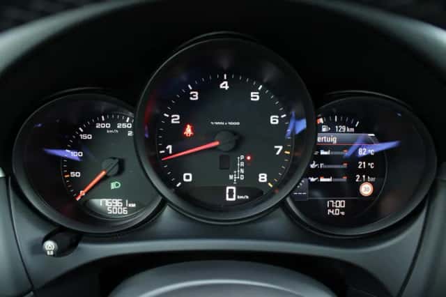Porsche Macan (2019) thumbnail 37