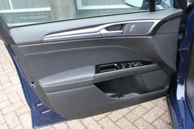 Ford Mondeo (2019) thumbnail 17