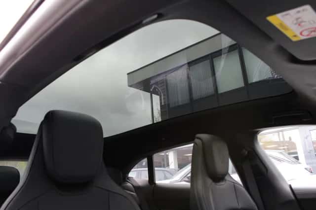 Porsche Taycan (2023) thumbnail 13