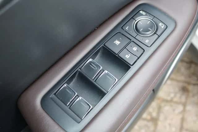 Lexus RX (2017) thumbnail 20