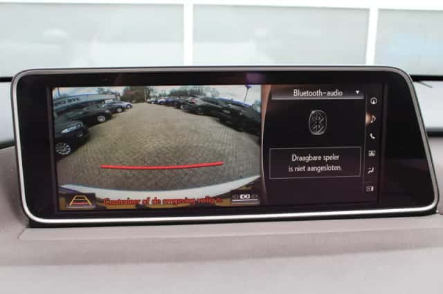 Lexus RX (2017) thumbnail 36