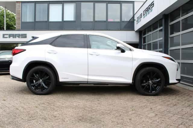 Lexus RX (2017) thumbnail 5