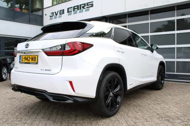 Lexus RX (2017) thumbnail 7
