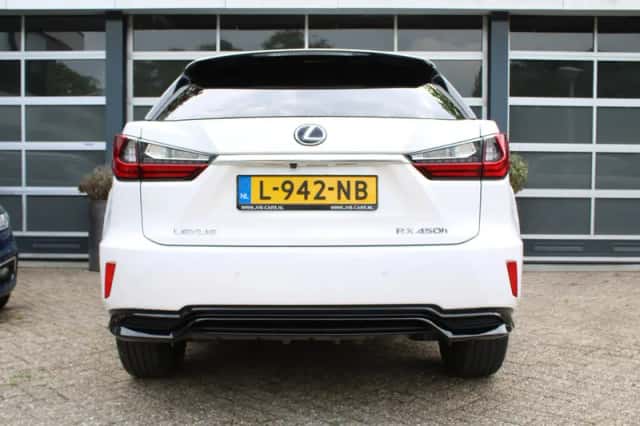 Lexus RX (2017) thumbnail 8