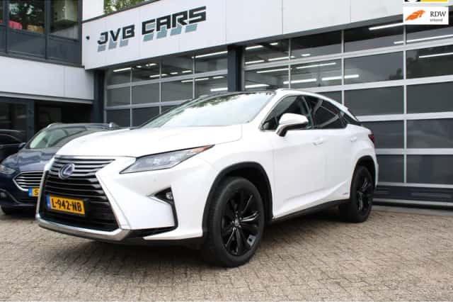 Lexus RX (2017) thumbnail 1