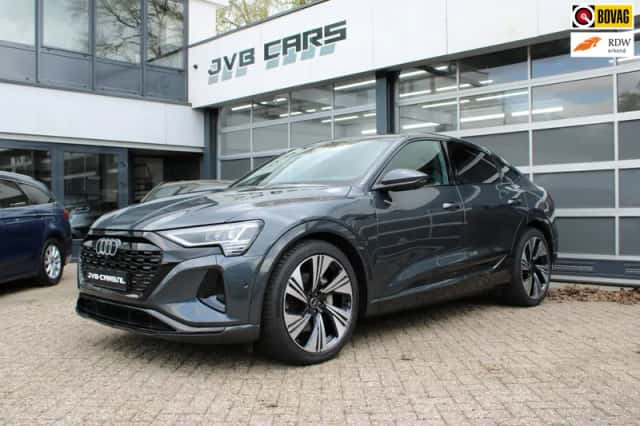 Audi Q8 (2023)