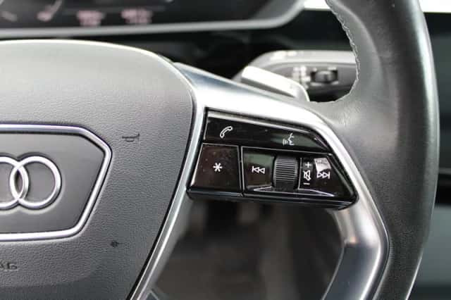 Audi Q8 (2023) thumbnail 22