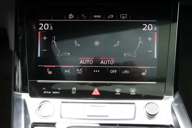 Audi Q8 (2023) thumbnail 23