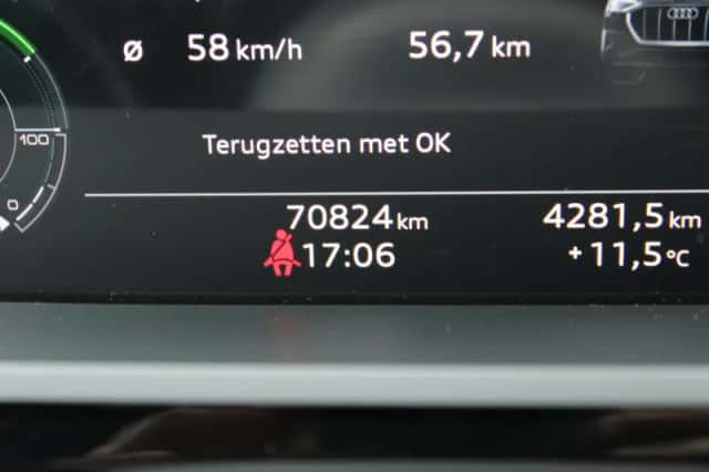 Audi Q8 (2023) thumbnail 29
