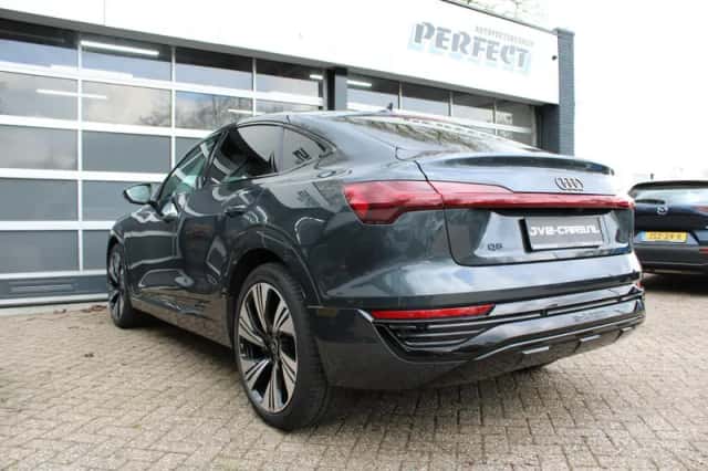 Audi Q8 (2023) thumbnail 8