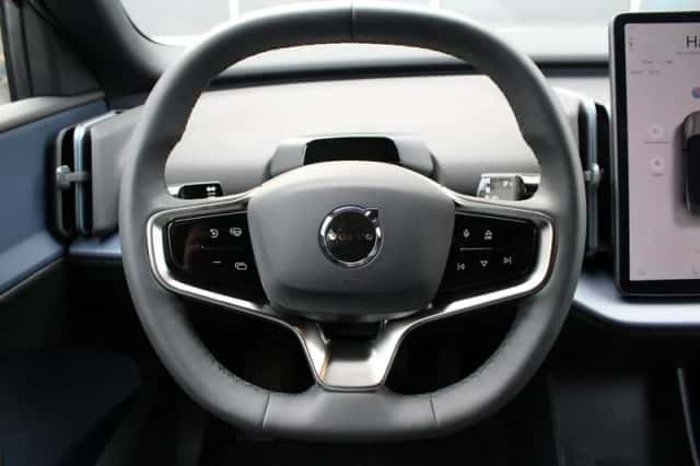 Volvo EX30 (2025) thumbnail 17