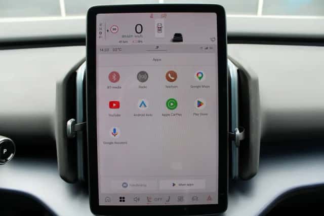 Volvo EX30 (2025) thumbnail 24