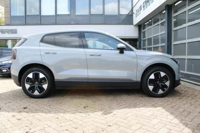 Volvo EX30 (2025) thumbnail 6