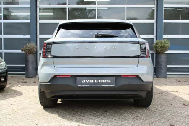 Volvo EX30 (2025) thumbnail 8
