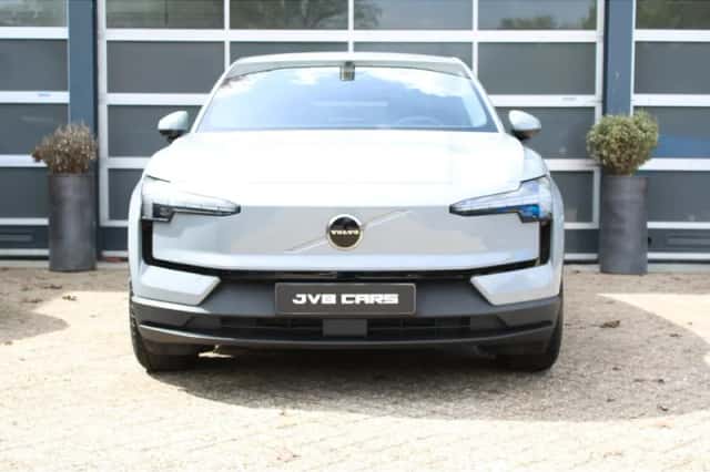 Volvo EX30 (2025) thumbnail 4