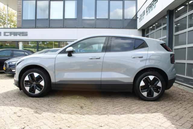 Volvo EX30 (2025) thumbnail 5
