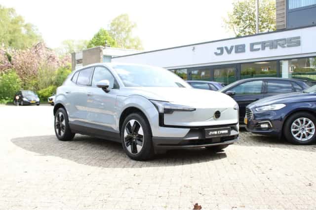 Volvo EX30 (2025) thumbnail 6