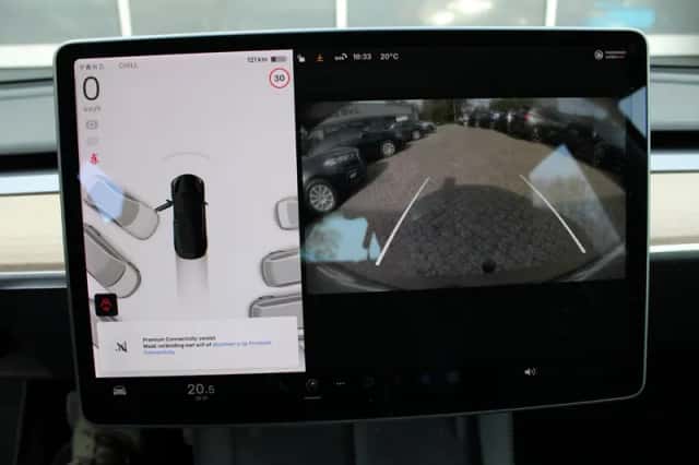 Tesla Model 3 (2021) thumbnail 22