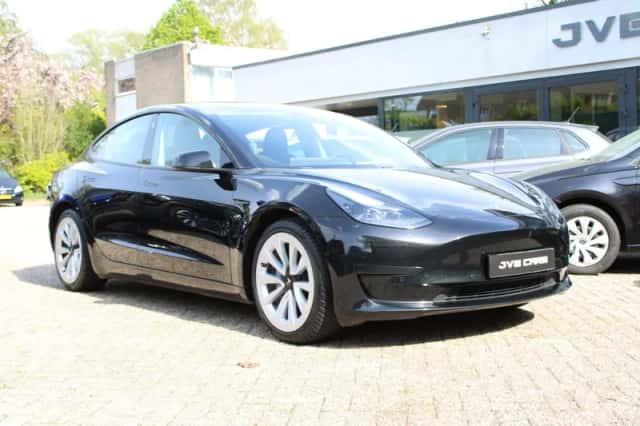 Tesla Model 3 (2021) thumbnail 5