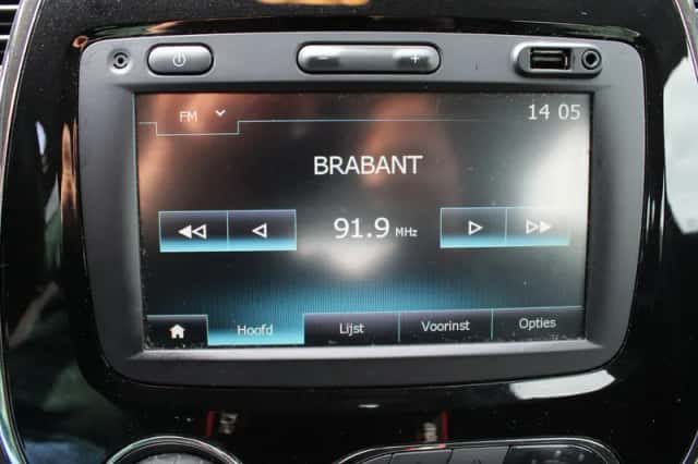 Renault Captur (2013) thumbnail 21