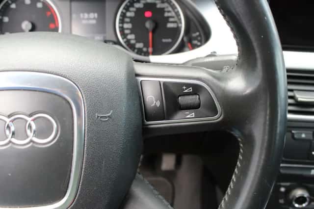 Audi A4 (2010) thumbnail 19