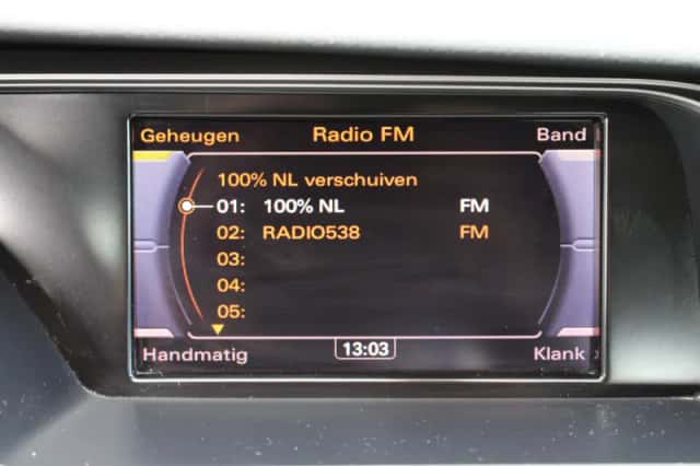 Audi A4 (2010) thumbnail 25